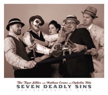  7 Deadly Sins Press foto