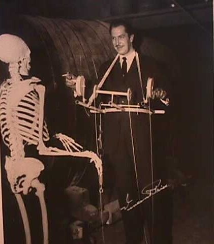  Vincent on the set of The House On Haunted bukit