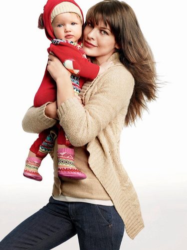  Milla and Ever in Gap Ad