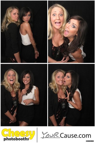  90210 cast in photobooth