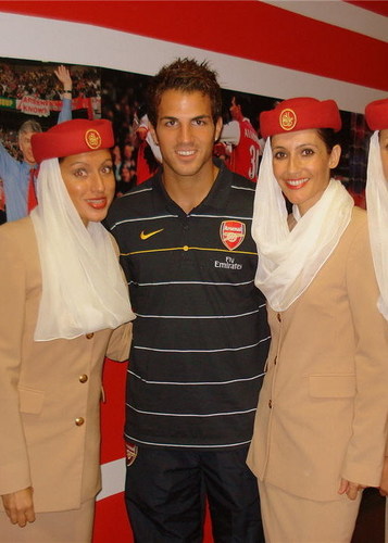 Cesc with emirates' air hostesses
