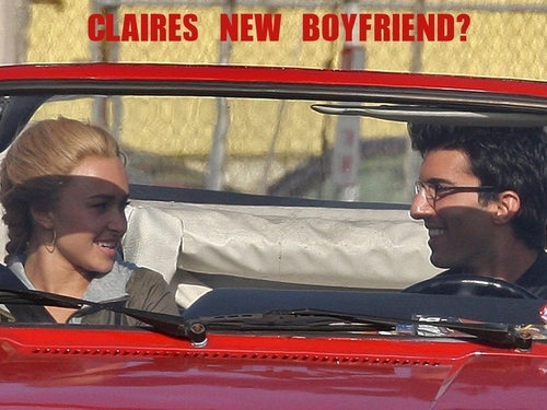  Claires New Boyfriend karatasi la kupamba ukuta