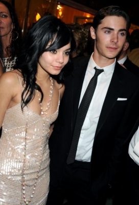  Vanessa @ 2009 Golden Globes After Party