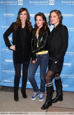  Kristen @ Sundance - 'Adventureland' premiere