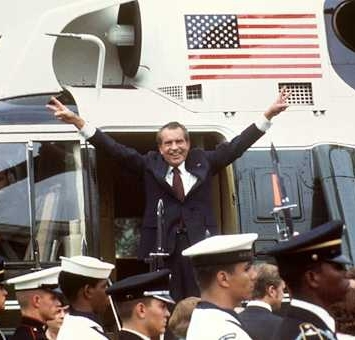  Nixon Departing