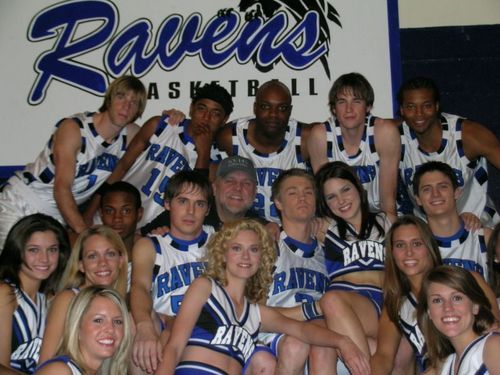  OTH basketbol team and cheerleaders
