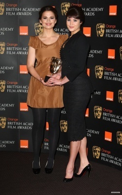  Gemma at the jeruk, orange British Academy Film Awards