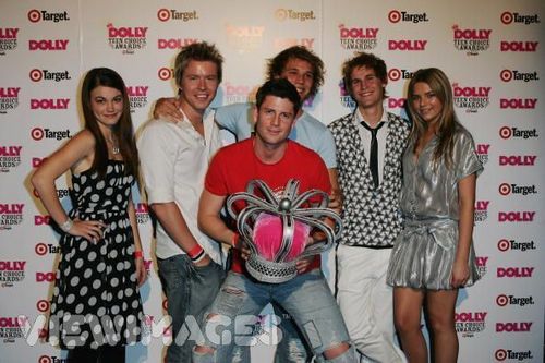  inicial and Away cast