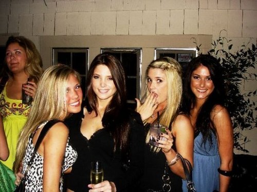  Ashley candids with friends