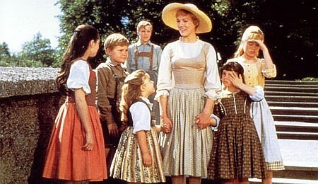  Maria and the Von Trapp children
