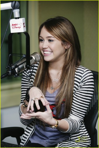  Miley @ Radio डिज़्नी