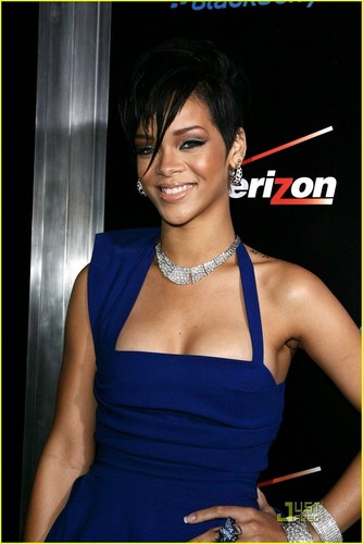 Rihanna @ Verizon & BlackBerry Grammy Party