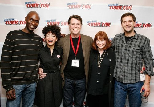  Fringe Cast @ NY Comic Con 2009