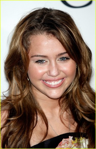  Miley Cyrus- Grammy's 2009