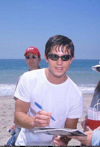  Jason Behr: 2000 Teen Movieline beach, pwani Party
