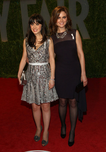 Emily & Zooey Deschanel @ 2009 Vanity Fair Oscar Party
