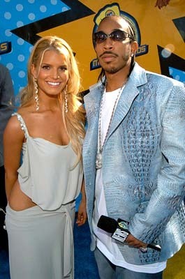  L & Jessica Simpson @ 2003 MTV Movie Awards