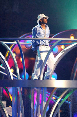  Performing @ 音乐电视 VMA's 2005