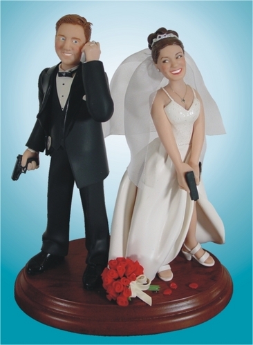  A wedding cake topper for Mac and Stella...XD