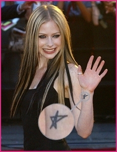  Avril 纹身