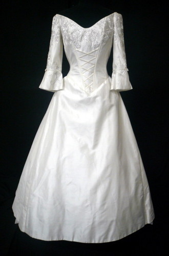  Wedding gaun