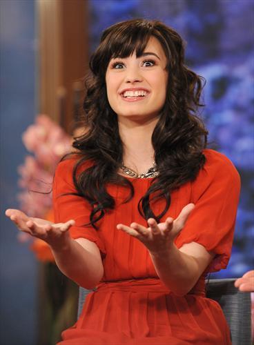  Demi on The Morning montrer with Mike and Juliet