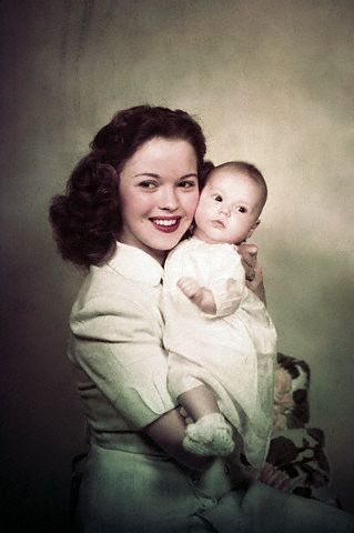  Shirley Temple with her Daughter Lori