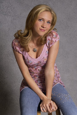  Brittany Snow
