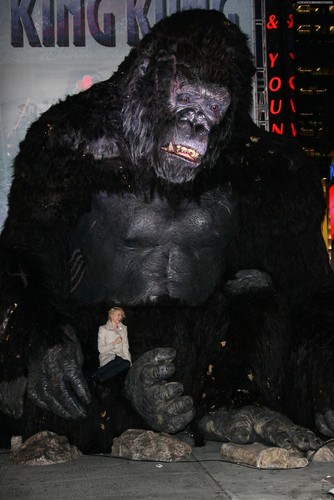  King Kong araw Ceremony in New York City (HQ) - December 5, 2005