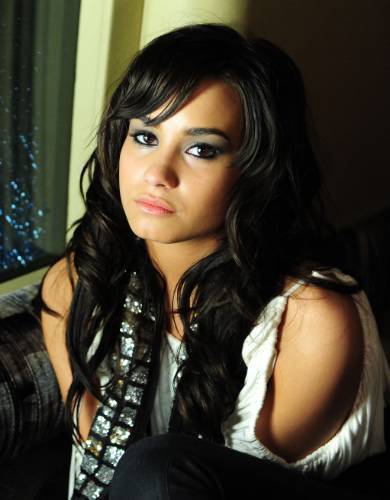  demi in "don't forget"