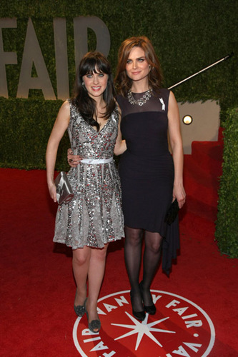  Emily and Zooey @ Vanity Fair Oscar Party