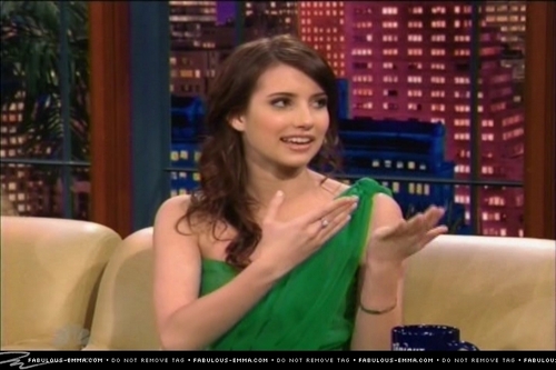  Emma on the Tonight montrer with geai, jay Leno (3/26)