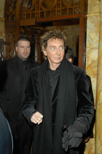  Barry Manilow Inducted as Honorary Friar