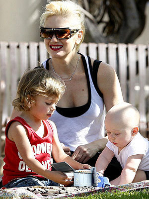  Gwen and her children