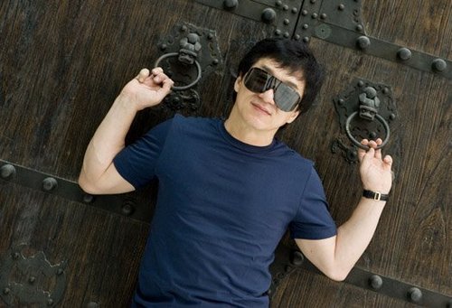  Jackie Chan - दिन Off