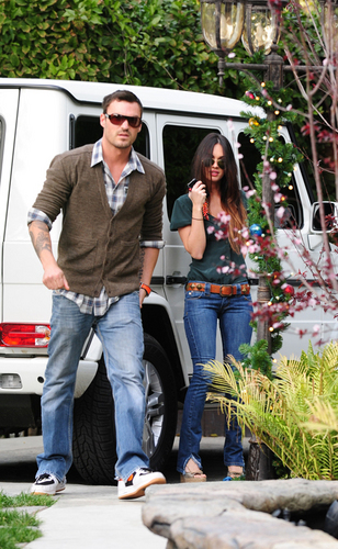  Megan volpe and Brian Austin Green: House Hunting