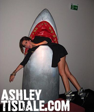  Ashley eropa Trip - April 2009