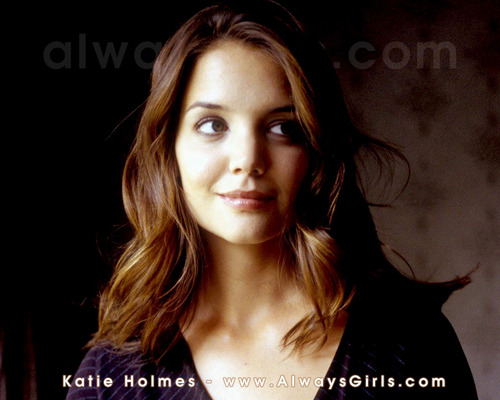  Katie Holmes