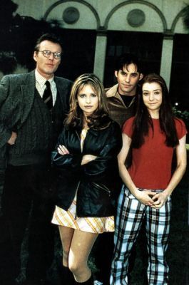  Sarah Michelle Gellar - Buffy Season 1 Promo Shot