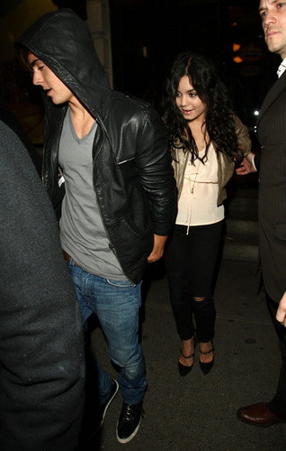  Zac and Vanessa at SNL afterparty