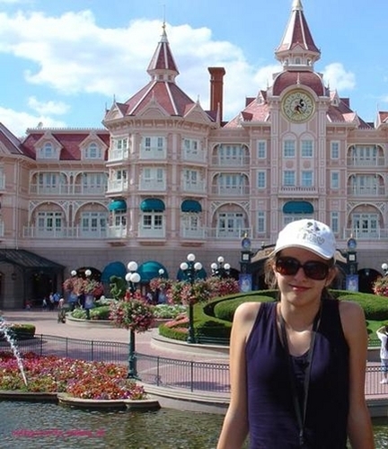  Celine in Disneyland Paris (summer 2008)