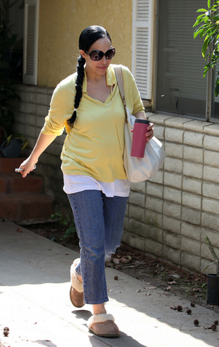  Nadya Suleman Heads Off to See the Octuplets