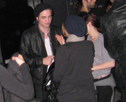  Kristen Stewart, Robert Pattinson, Nikki Reed at The Metropole club in Vancouver