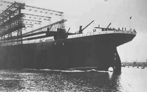  Launch of the RMS Titanic