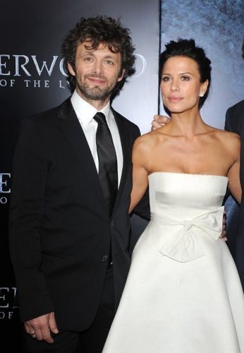  Michael Sheen and Rhona Mitra at the 언더월드 Rise of the Lycans Premiere