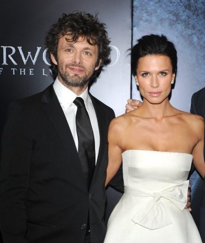  Michael Sheen and Rhona Mitra at the Другой мир Rise of the Lycans Premiere