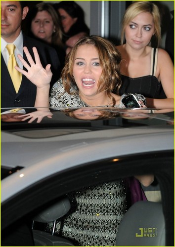  Miley @ Hannah Montana: The Movie UK Premiere
