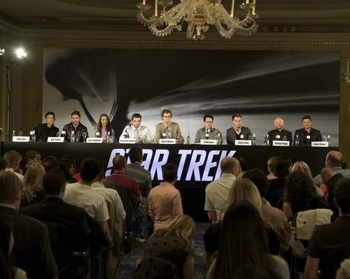  Chris @ سٹار, ستارہ Trek London Press Conference