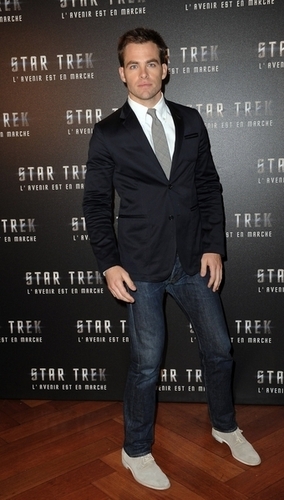  Chris @ звезда Trek Paris Premiere