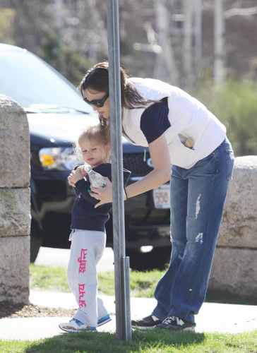  Jen and tolet, violet are out and about - April 24 2009